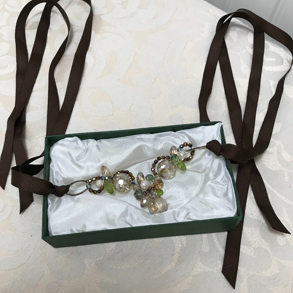 Gorgeous Artisan made Crystal Necklace - Picture 3 of 4